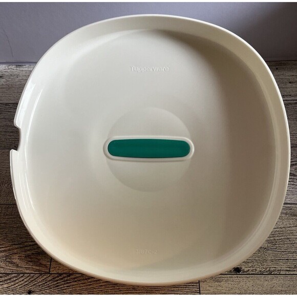 Tupperware Legacy Microwave Dish Soup Server #3186 7 1/2 Cups 1.8 Liter - Picture 6 of 6